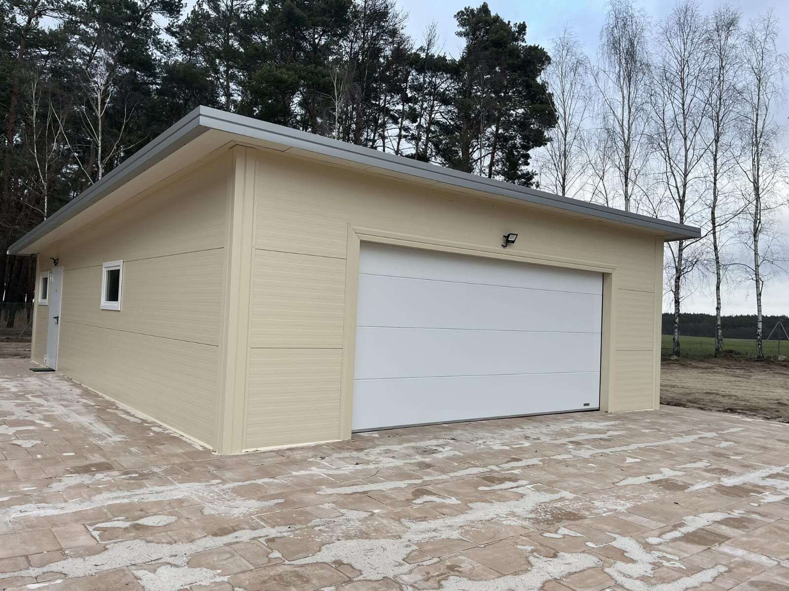 Beige insulated garage, three-quarter front view